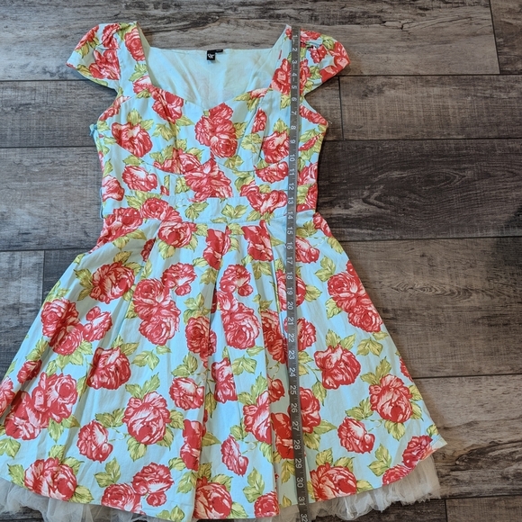 Floral Cap Sleeve Dress - Picture 13 of 13